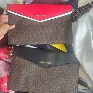 Michael kors envelope clutch bag. New
